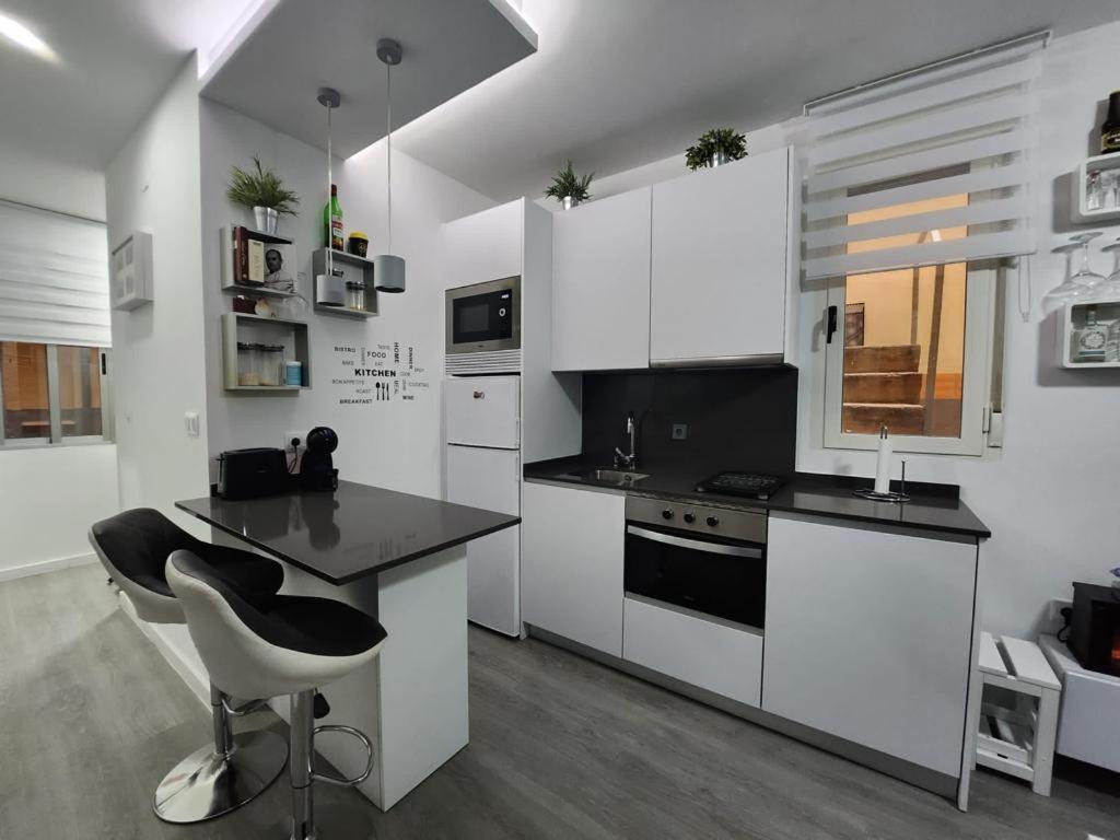 Embajadores, Apartamento Moderno Y Centrico Para 4 Madrid Exteriör bild