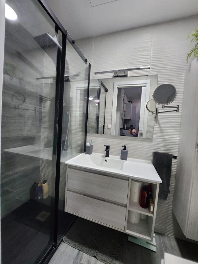Embajadores, Apartamento Moderno Y Centrico Para 4 Madrid Exteriör bild