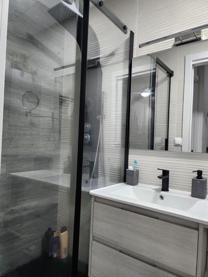 Embajadores, Apartamento Moderno Y Centrico Para 4 Madrid Exteriör bild